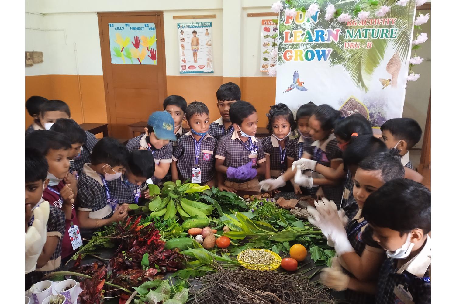 Smiles and steps of our KG stars.